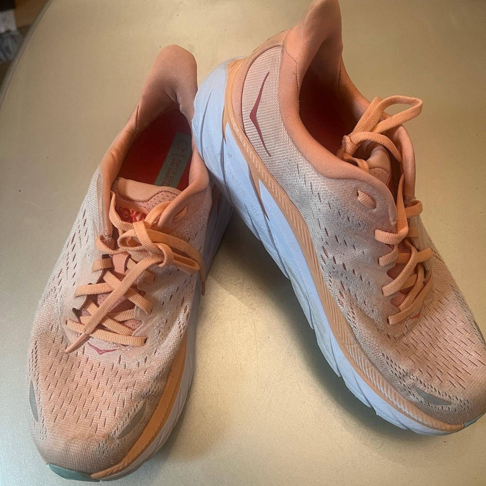 Hoka Clifton 8 shoes